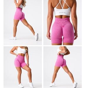 NVGTN xs scrunch shorts in bubblegum